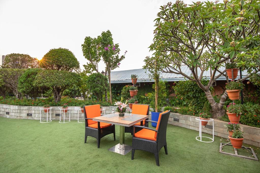 Dhaka Regency Hotel & Resort 外观 照片