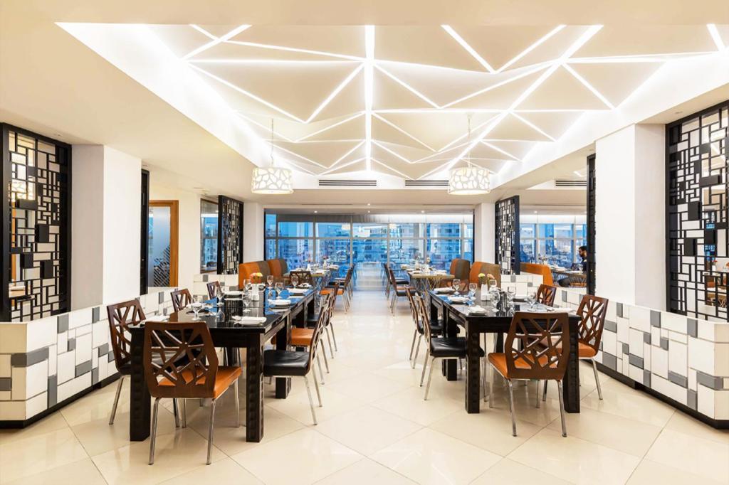 Dhaka Regency Hotel & Resort 外观 照片