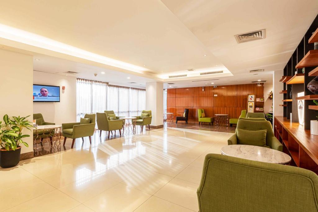 Dhaka Regency Hotel & Resort 外观 照片
