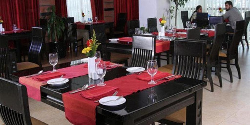 Dhaka Regency Hotel & Resort 外观 照片