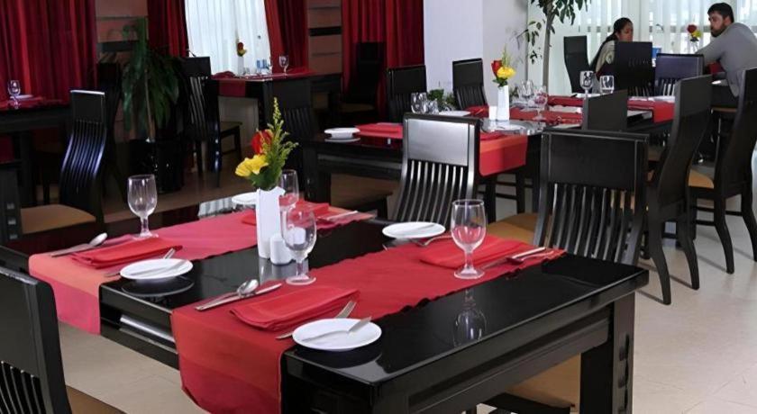 Dhaka Regency Hotel & Resort 外观 照片